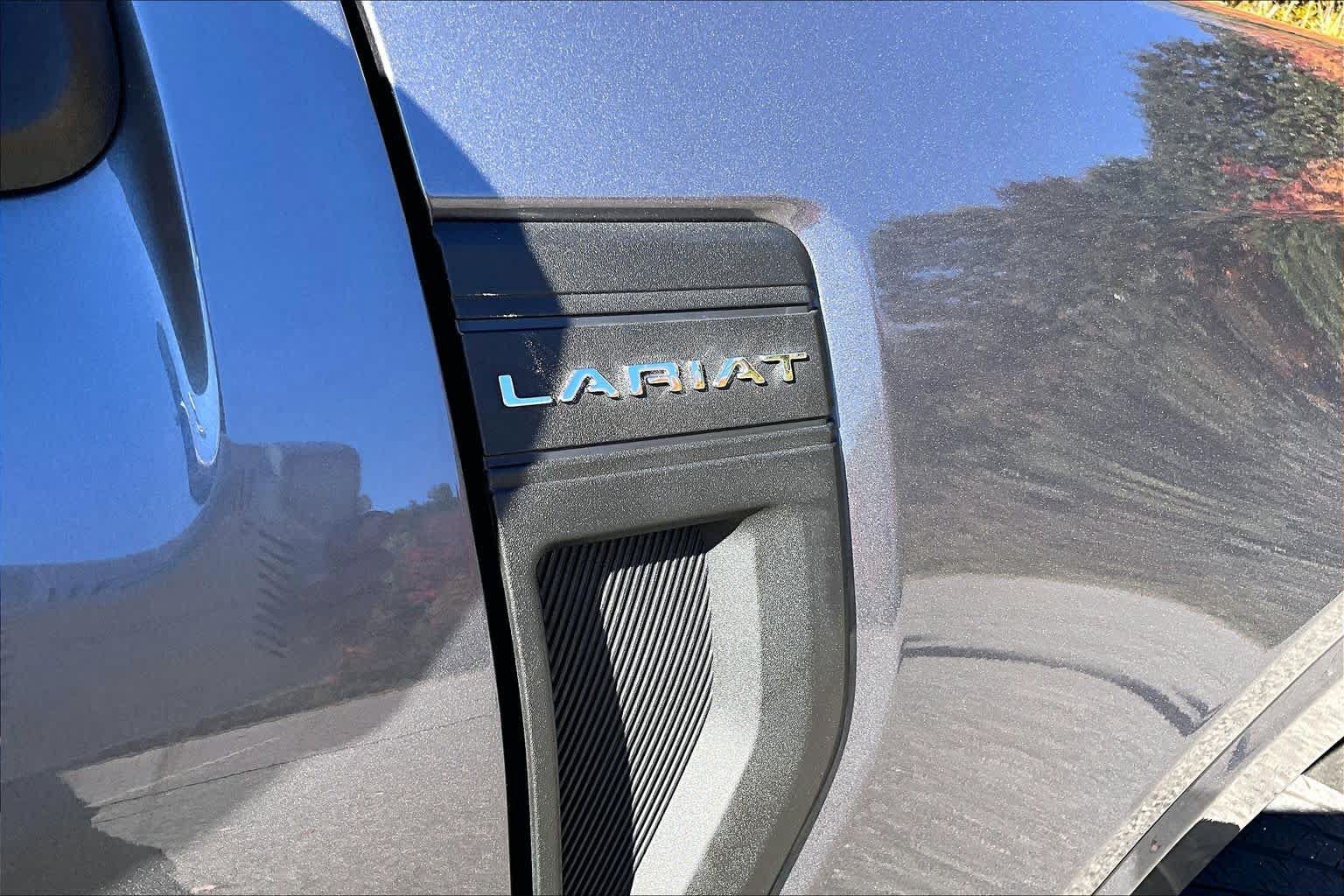 Used 2023 Ford Maverick Lariat FWD image 10