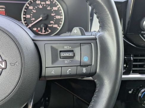 Used 2025 Nissan Pathfinder SV AWD/4WD image 28