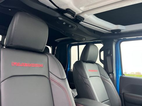 New 2026 Jeep Gladiator Sport AWD/4WD image 12