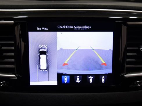 Used 2020 Chrysler Pacifica Touring-L w/ Advanced Safetytec Group AWD/4WD image 28