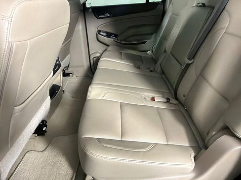 Used 2019 GMC Yukon XL SLT w/ Open Road Package AWD/4WD image 18