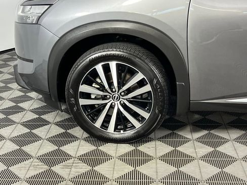 Used 2024 Nissan Pathfinder Platinum w/ Cargo Package image 8