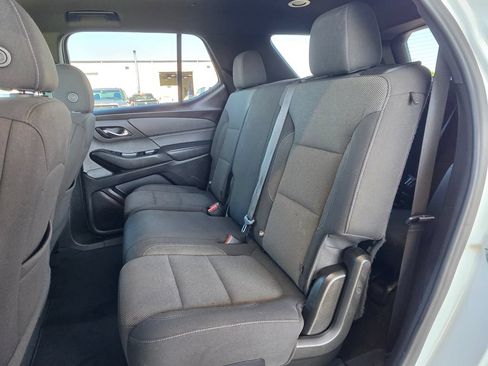 Used 2023 Chevrolet Traverse LT FWD image 31
