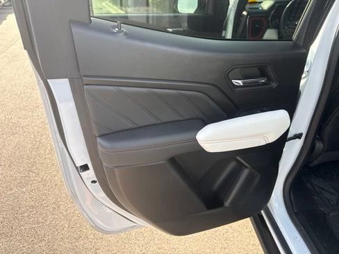 Used 2024 GMC Canyon AT4X AWD/4WD image 24