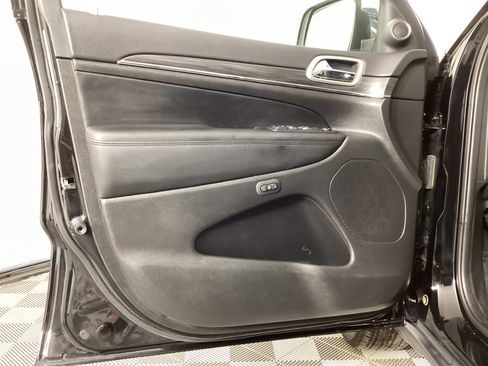 Used 2022 Jeep Grand Cherokee Limited image 26