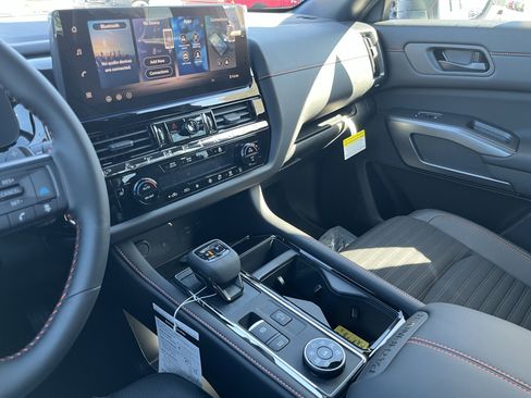 New 2026 Nissan Pathfinder Rock Creek w/ Rock Creek Premium Package image 28