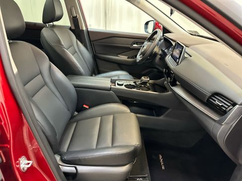 Certified 2023 Nissan Rogue SV w/ SV Premium Package image 14