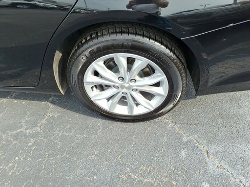 Used 2025 Chevrolet Malibu LT image 6