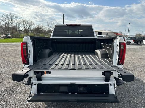 Used 2025 GMC Sierra 2500 Denali Ultimate image 19