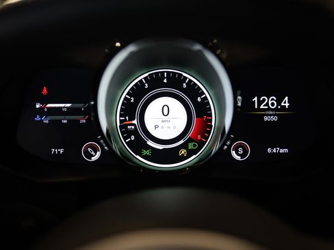 Used 2021 Aston Martin V8 Vantage Coupe RWD image 17
