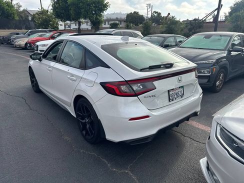 Used 2025 Honda Civic Sport image 2