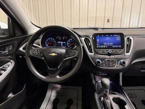 Used 2023 Chevrolet Malibu LT image 30