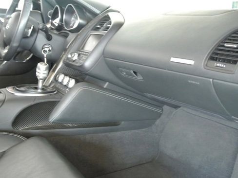 Used 2011 Audi R8 V10 image 27