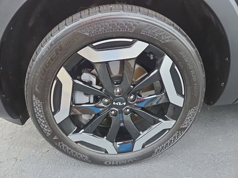 Used 2025 Kia Telluride S FWD image 29