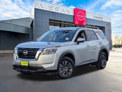 New 2025 Nissan Pathfinder SV
