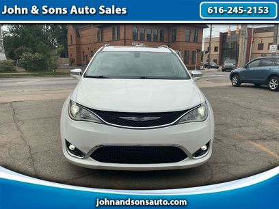 Used 2018 Chrysler Pacifica Limited