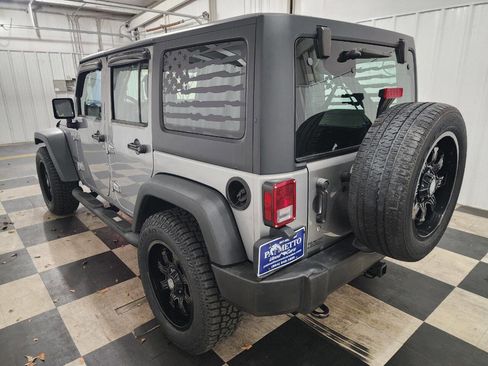 Used 2015 Jeep Wrangler Unlimited Sport w/ Connectivity Group image 8