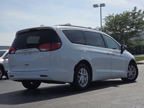 Used 2020 Chrysler Voyager Lxi FWD image 10