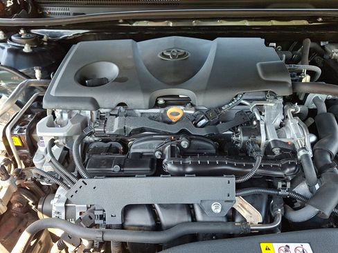 Used 2019 Toyota Camry SE w/ Convenience Package FWD image 30