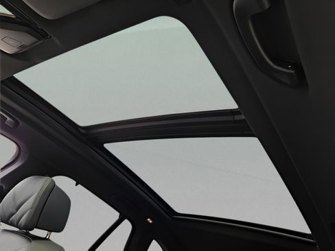 New 2026 BMW X5 xDrive50e w/ Executive Package image 24