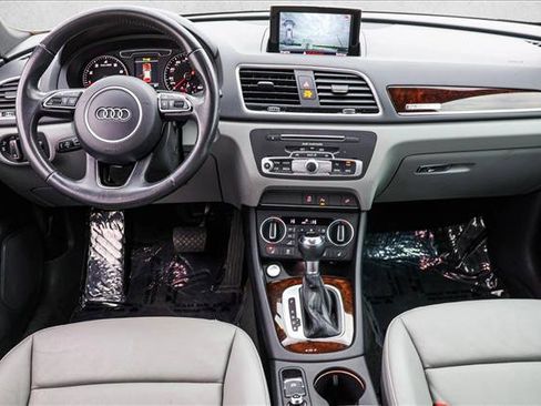 Used 2018 Audi Q3 2.0T Premium Plus w/ Premium Plus Package image 24