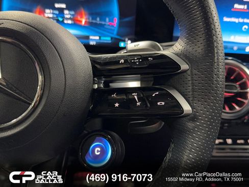 Used 2025 Mercedes-Benz GLB 35 AMG 4MATIC image 40