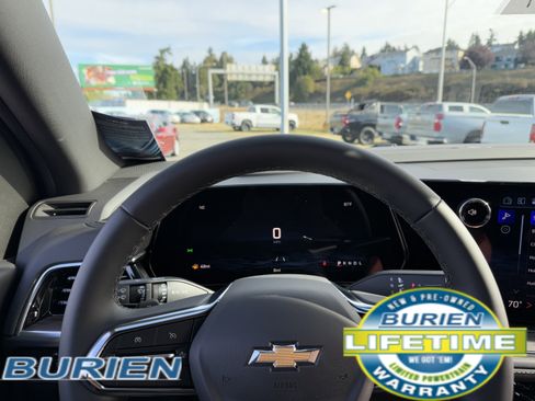 New 2026 Chevrolet Suburban Premier image 13