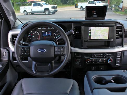 Used 2025 Ford F350 XL AWD/4WD image 26