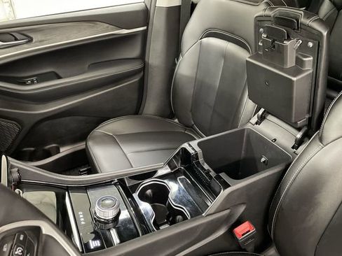 Used 2023 Jeep Grand Cherokee Limited image 24