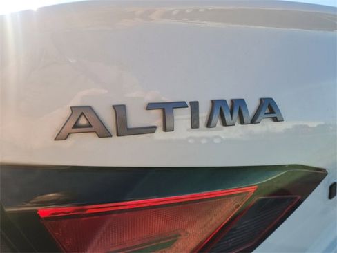 Certified 2024 Nissan Altima 2.5 S image 13