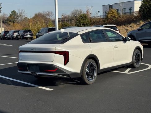 New 2025 Kia K4 EX image 3