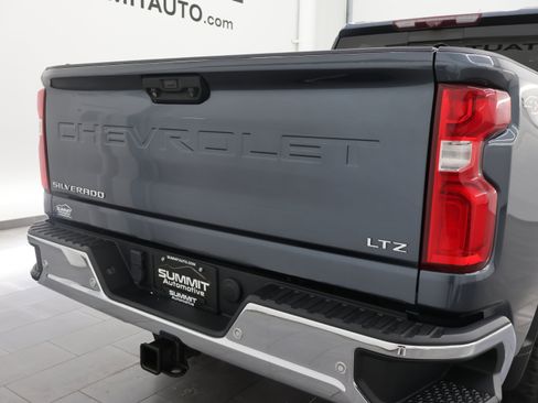 Used 2020 Chevrolet Silverado 2500 LTZ w/ LTZ Premium Package AWD/4WD image 34