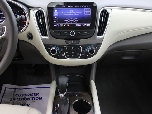 Used 2024 Chevrolet Malibu LT image 23