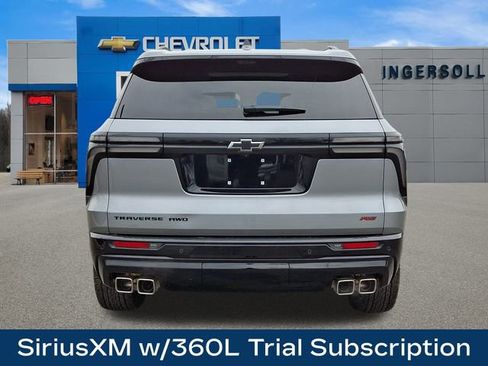 Used 2025 Chevrolet Traverse RS image 7