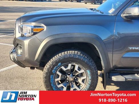 Used 2020 Toyota Tacoma TRD Off-Road image 9