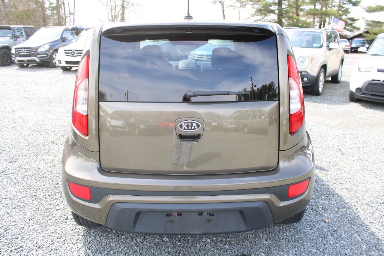 Used 2012 Kia Soul + FWD image 8