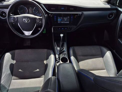 Used 2017 Toyota Corolla SE FWD image 15