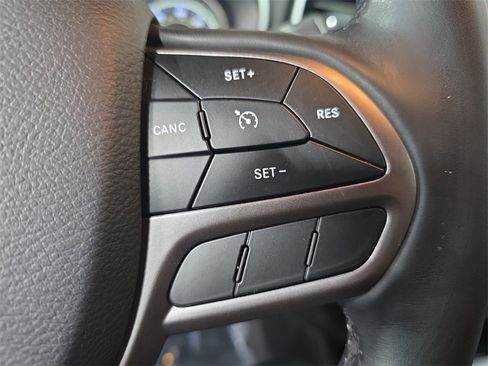 Used 2019 Jeep Cherokee Limited image 19