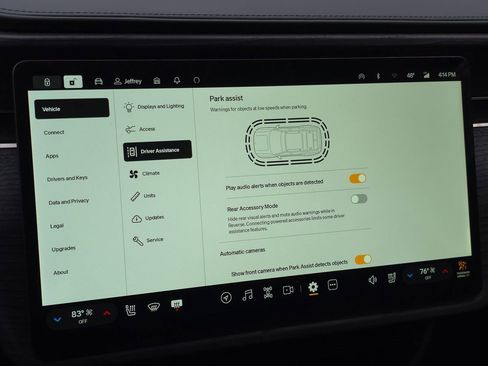 Used 2024 Rivian R1S Adventure image 63