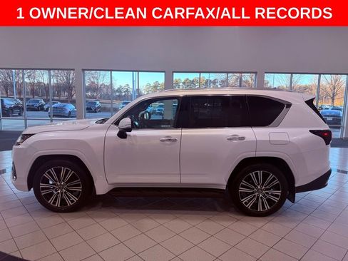 Certified 2022 Lexus LX 600 4WD w/ Luxury Package image 4