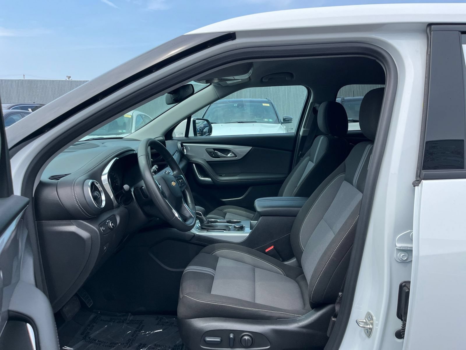 Used 2026 Chevrolet Blazer LT AWD/4WD image 27