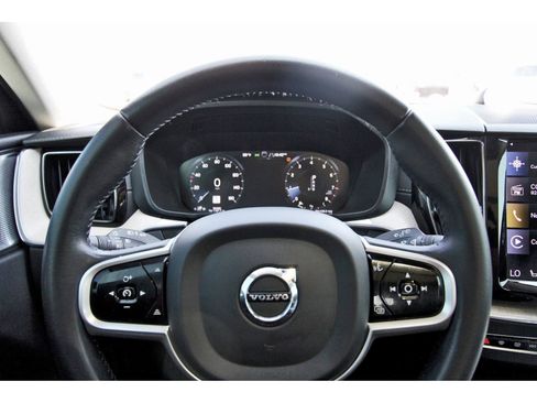 Used 2021 Volvo XC60 T5 Inscription w/ Advanced Package image 15