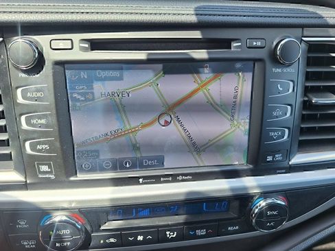 Used 2019 Toyota Highlander Limited AWD/4WD image 15