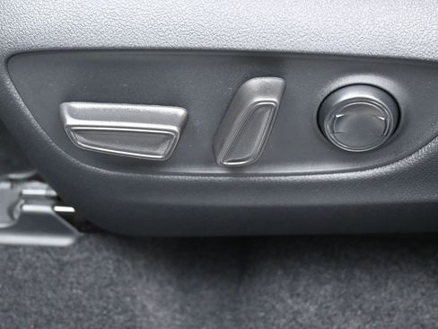 Used 2025 Toyota RAV4 XLE image 10