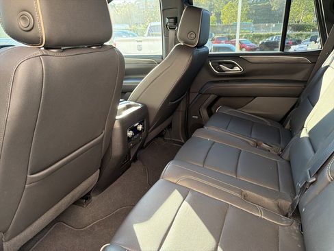 Used 2022 GMC Yukon SLT image 5