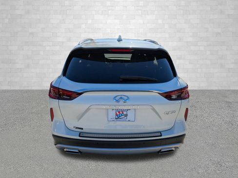 Used 2022 INFINITI QX50 Essential image 3