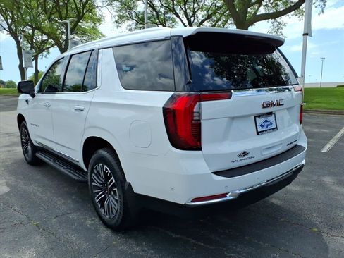 Used 2025 GMC Yukon Elevation AWD/4WD image 5