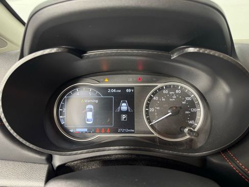 Used 2025 Nissan Versa SR w/ Trunk Package image 21