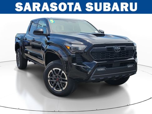 Used 2025 Toyota Tacoma TRD Sport AWD/4WD image 1
