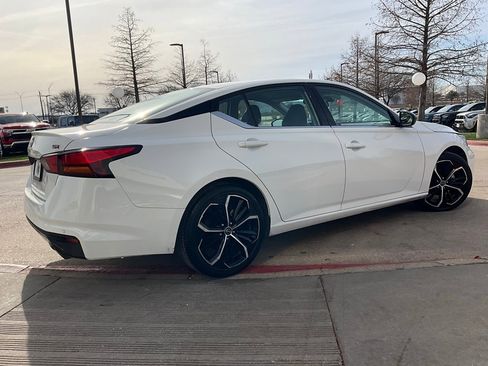 Used 2025 Nissan Altima 2.5 SR image 6